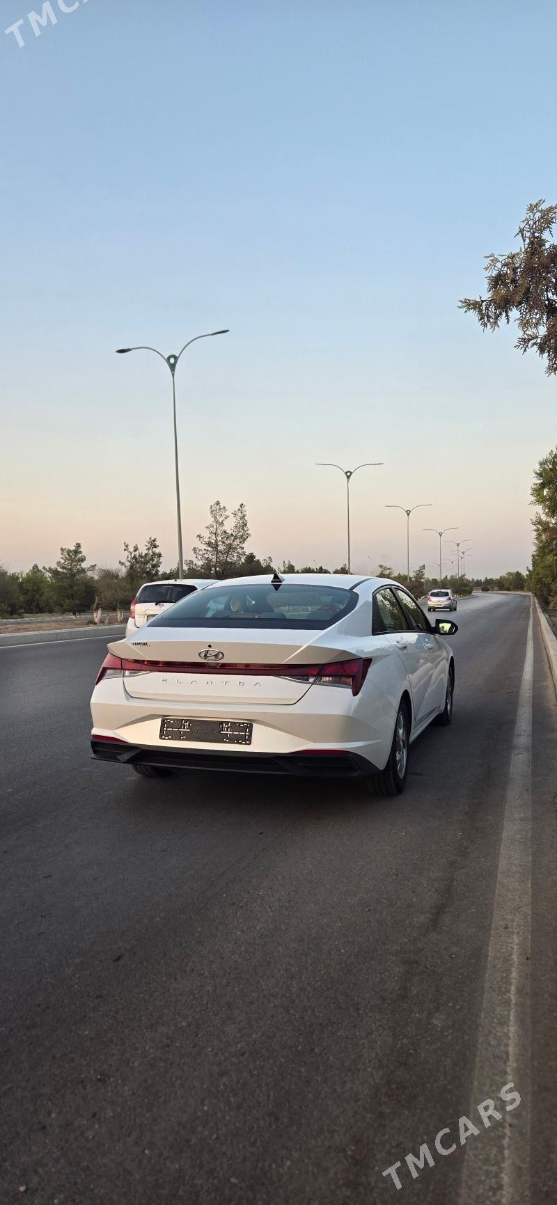 Hyundai Elantra 2021 - 240 000 TMT - Aşgabat - img 8