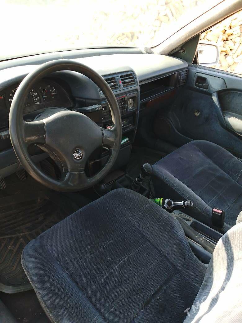 Opel Vectra 1991 - 20 000 TMT - Сакар - img 2