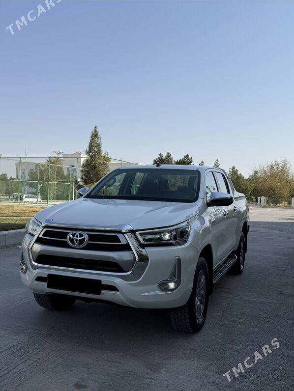 Toyota Hilux 2022 - 589 000 TMT - Aşgabat - img 1