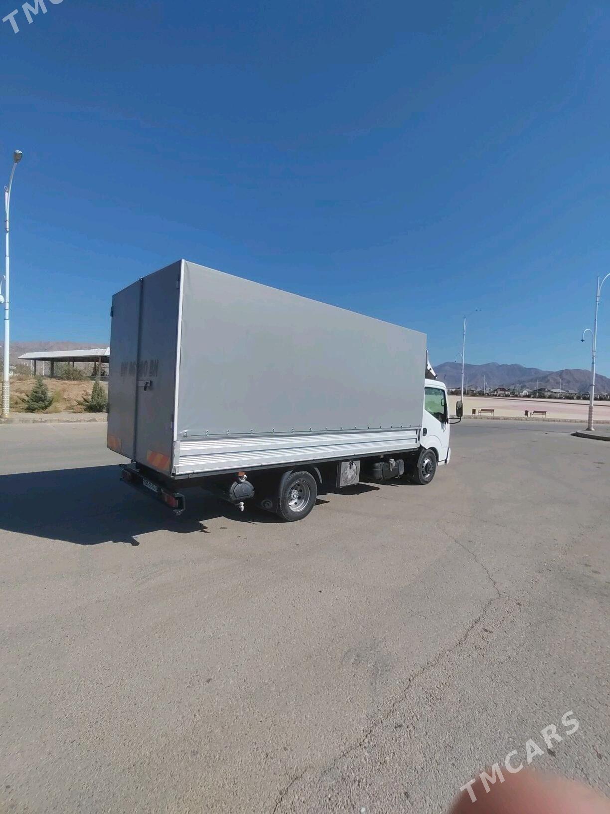 Nissan Canter 2008 - 260 000 TMT - Balkanabat - img 1