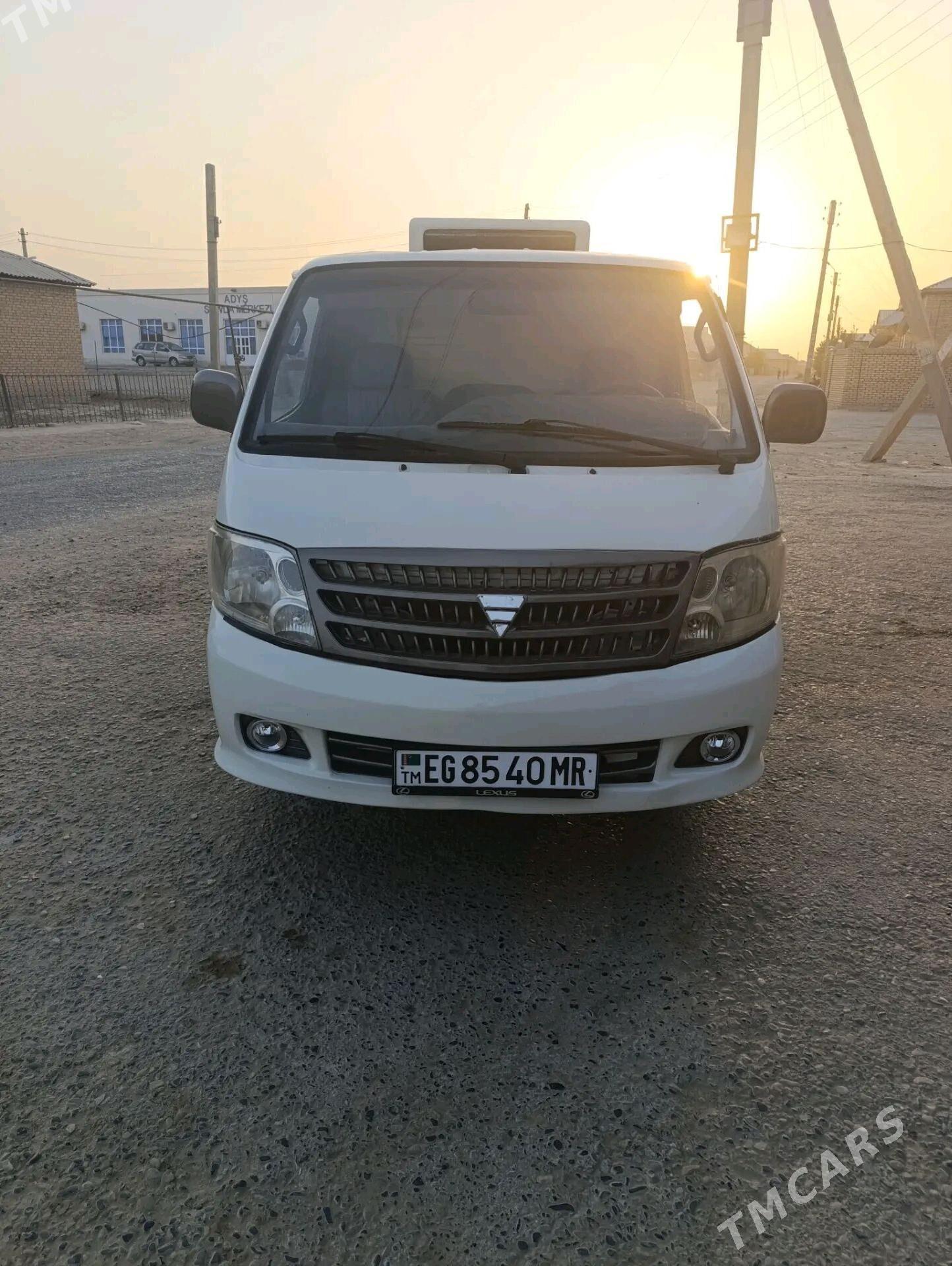 Toyota Hiace 2012 - 120 000 TMT - Mary - img 2