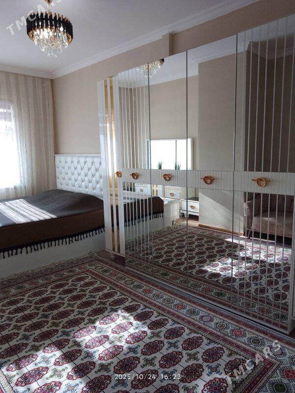 3-х комнатная микрайон срочно - Türkmenbaşy - img 1