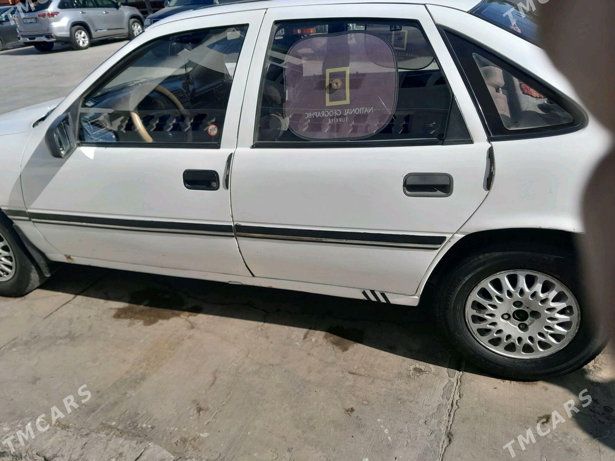 Opel Vectra 1991 - 35 000 TMT - Çärjew - img 1