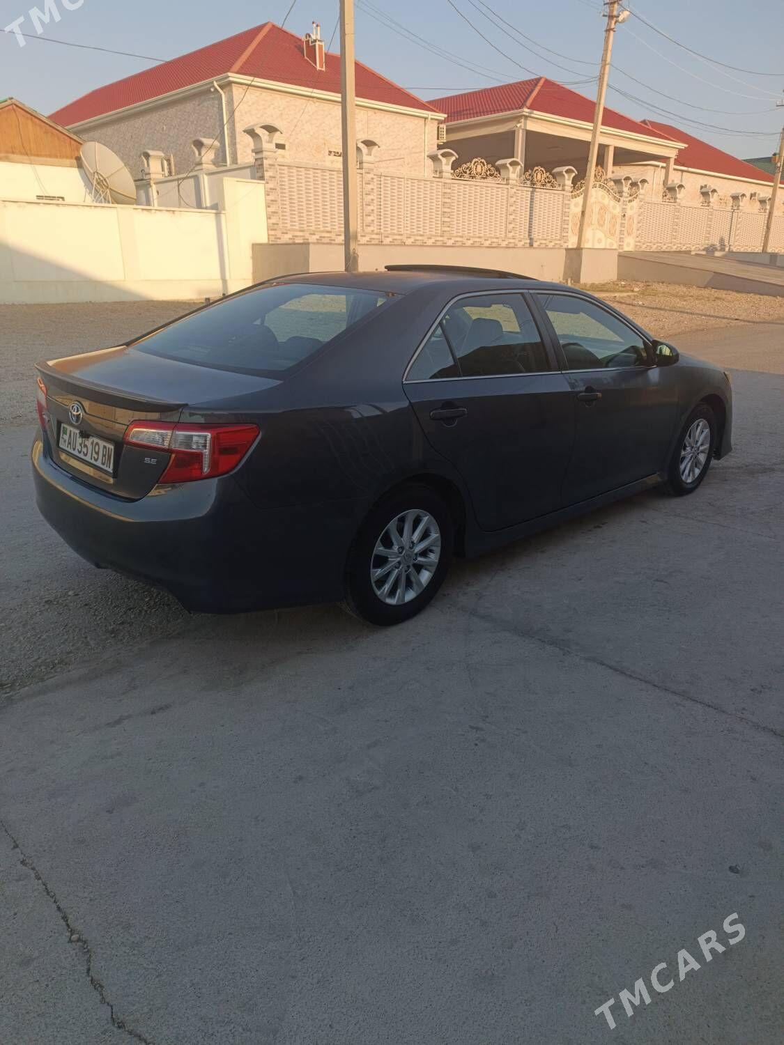 Toyota Camry 2012 - 200 000 TMT - Балканабат - img 1