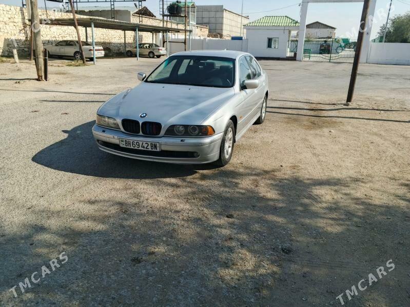 BMW E39 2001 - 100 000 TMT - Балканабат - img 2