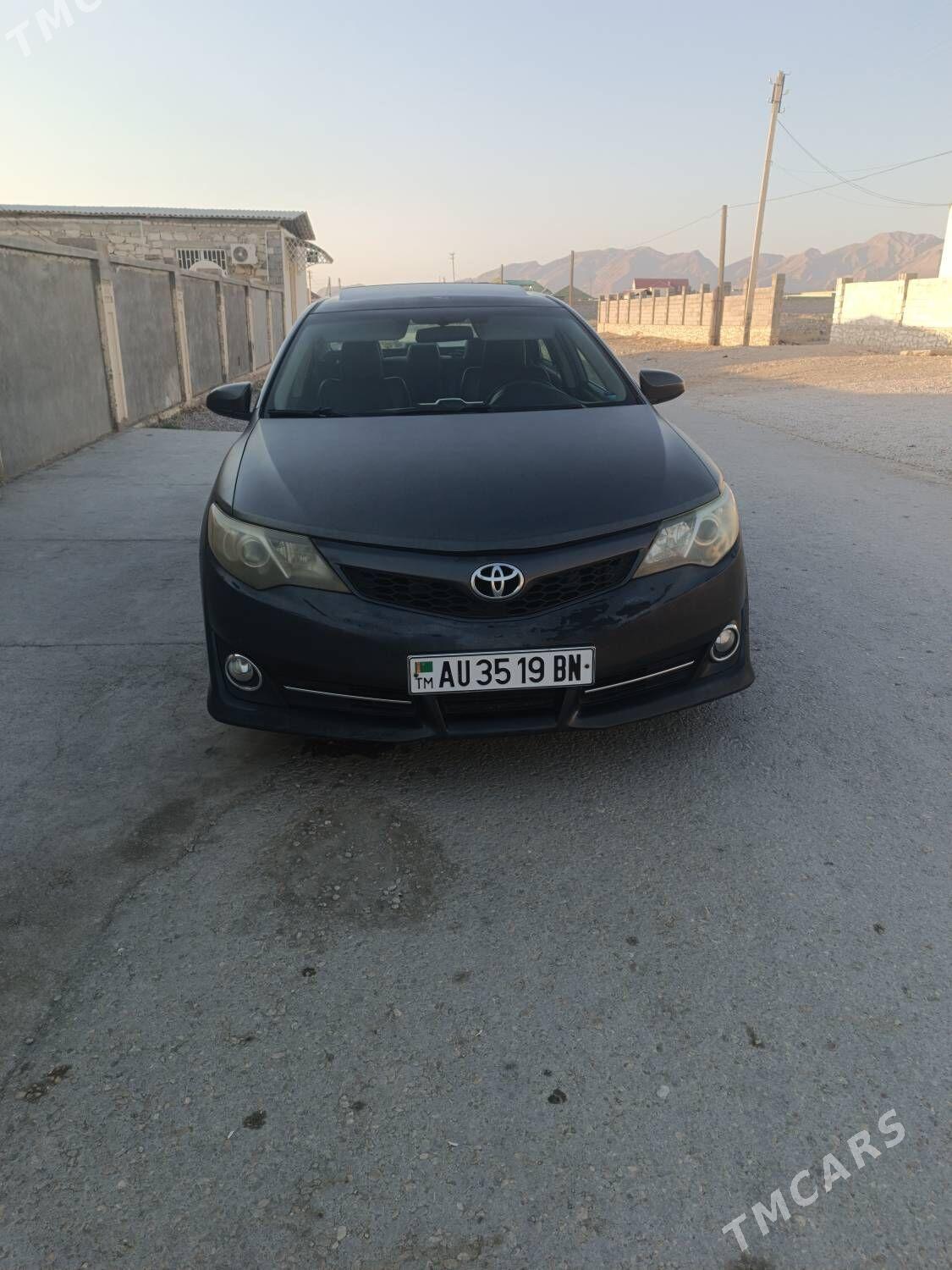 Toyota Camry 2012 - 200 000 TMT - Балканабат - img 4