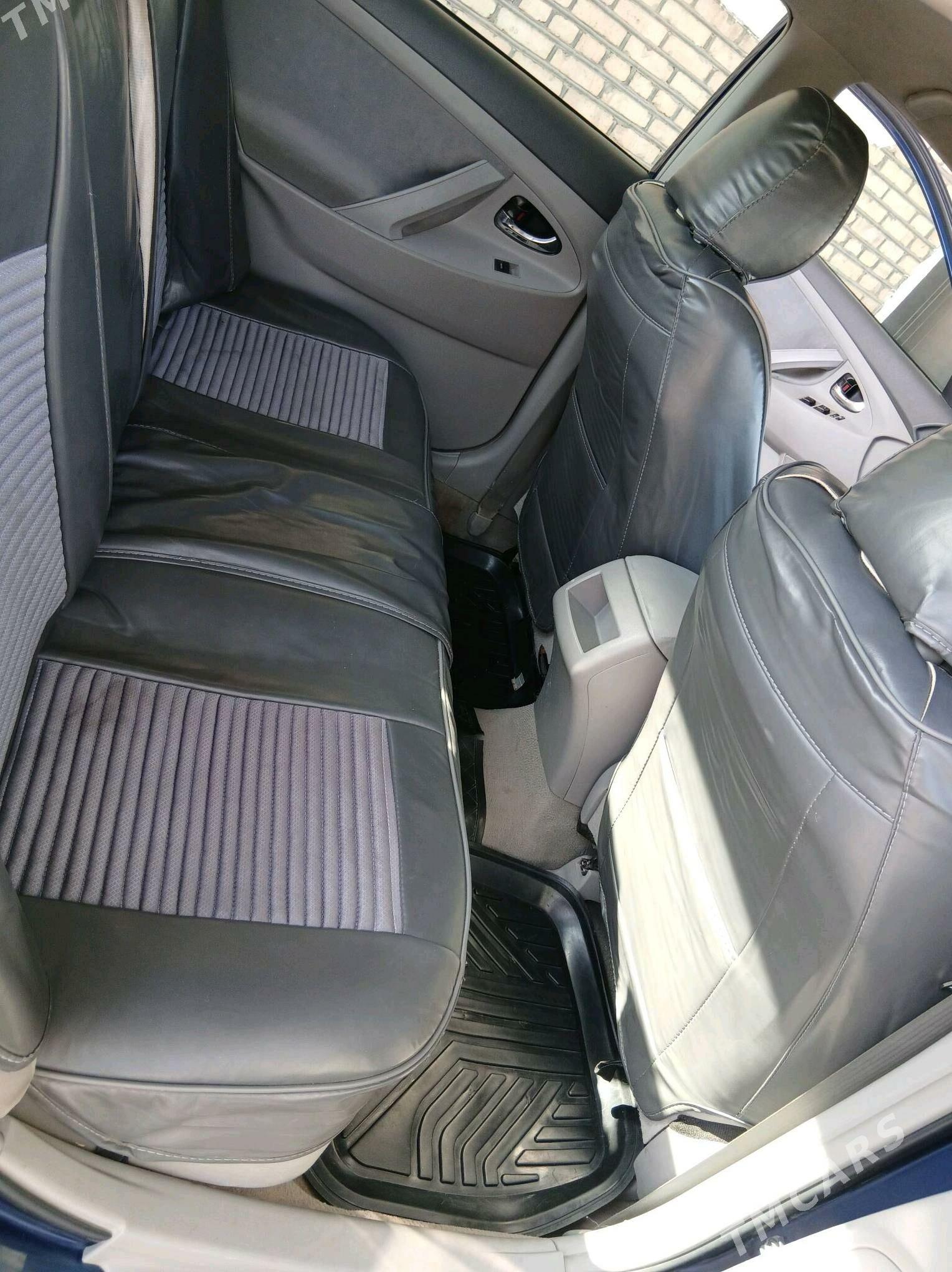 Toyota Camry 2010 - 215 000 TMT - Baýramaly - img 3