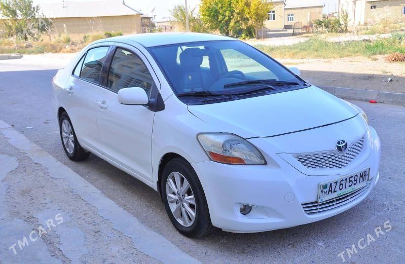 Toyota Yaris 2010 - 110 000 TMT - Мары - img 3