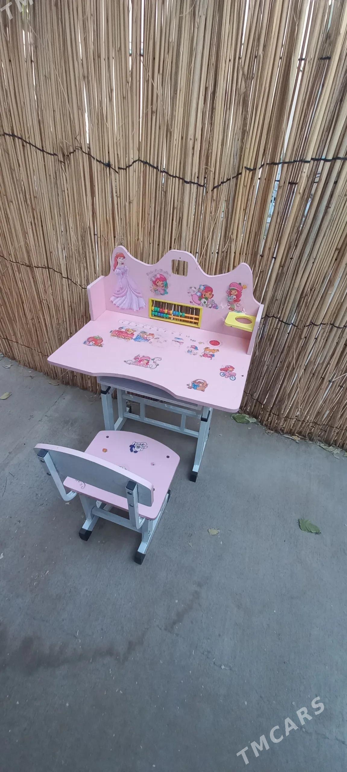 Детский столик и стул - Район ст. Аэропорта, ул. Гагарина - img 2
