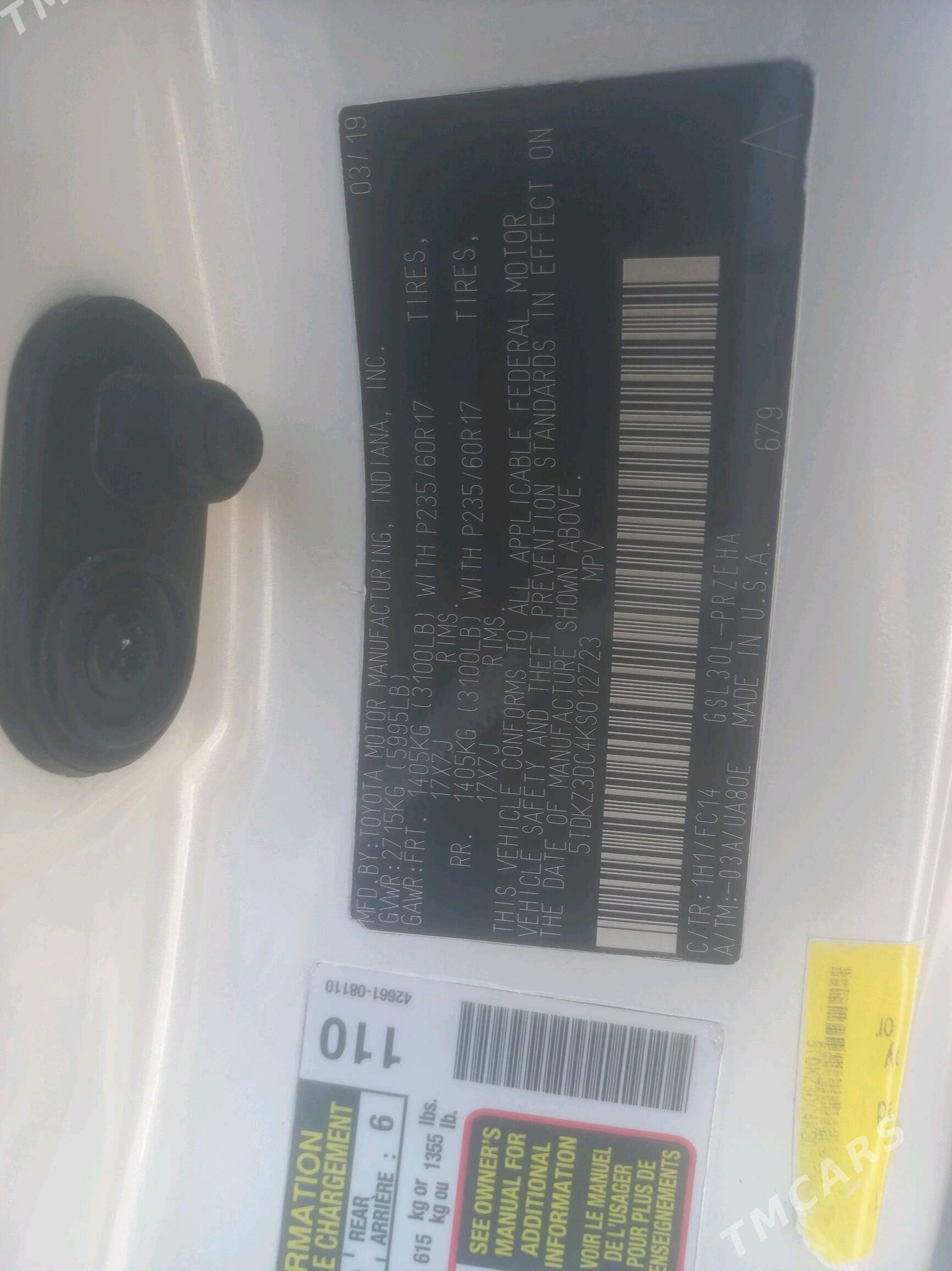 Toyota Sienna 2019 - 440 000 TMT - Büzmeýin - img 8