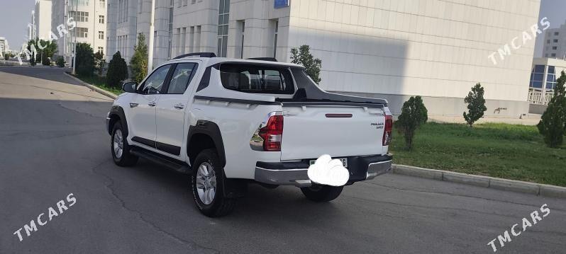 Toyota Hilux 2020 - 520 000 TMT - Aşgabat - img 4