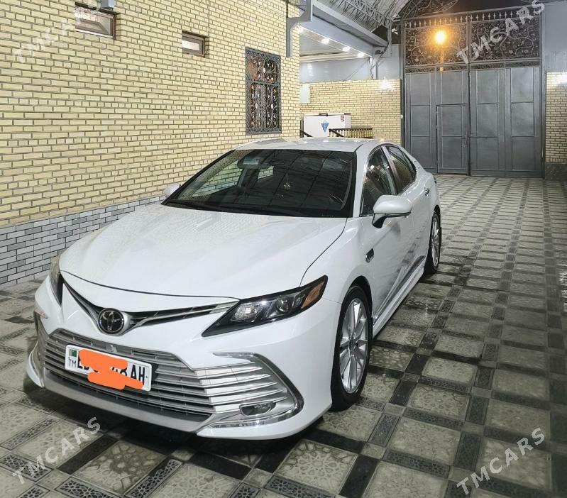 Toyota Camry 2022 - 310 000 TMT - Теджен - img 4