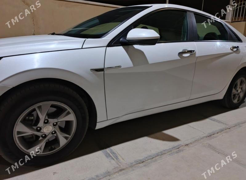 Hyundai Elantra 2021 - 229 000 TMT - Aşgabat - img 4