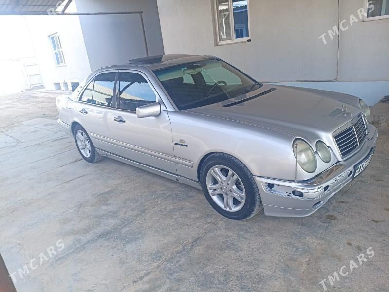 Mercedes-Benz E320 1997 - 89 000 TMT - Mary - img 5