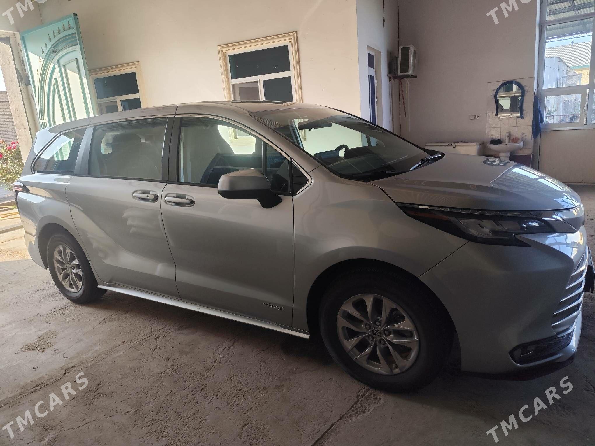Toyota Sienna 2021 - 560 000 TMT - Дянев - img 4