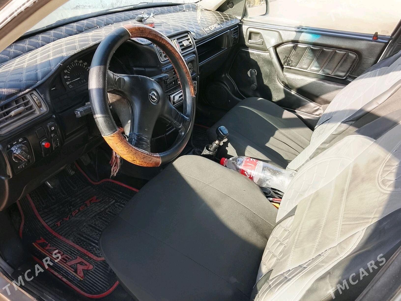 Opel Vectra 1993 - 40 000 TMT - Дашогуз - img 1