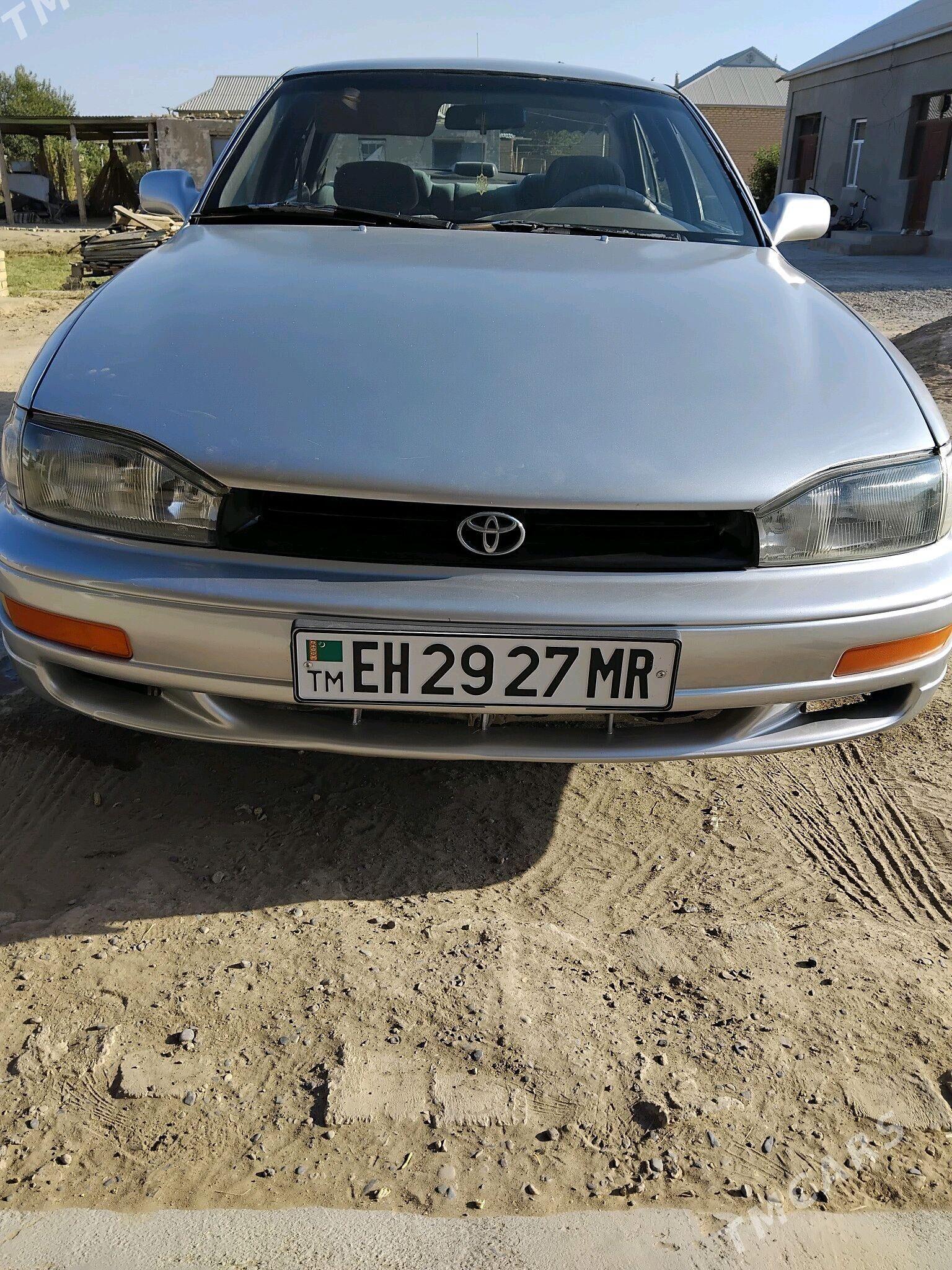 Toyota Camry 1992 - 72 000 TMT - Векильбазар - img 1