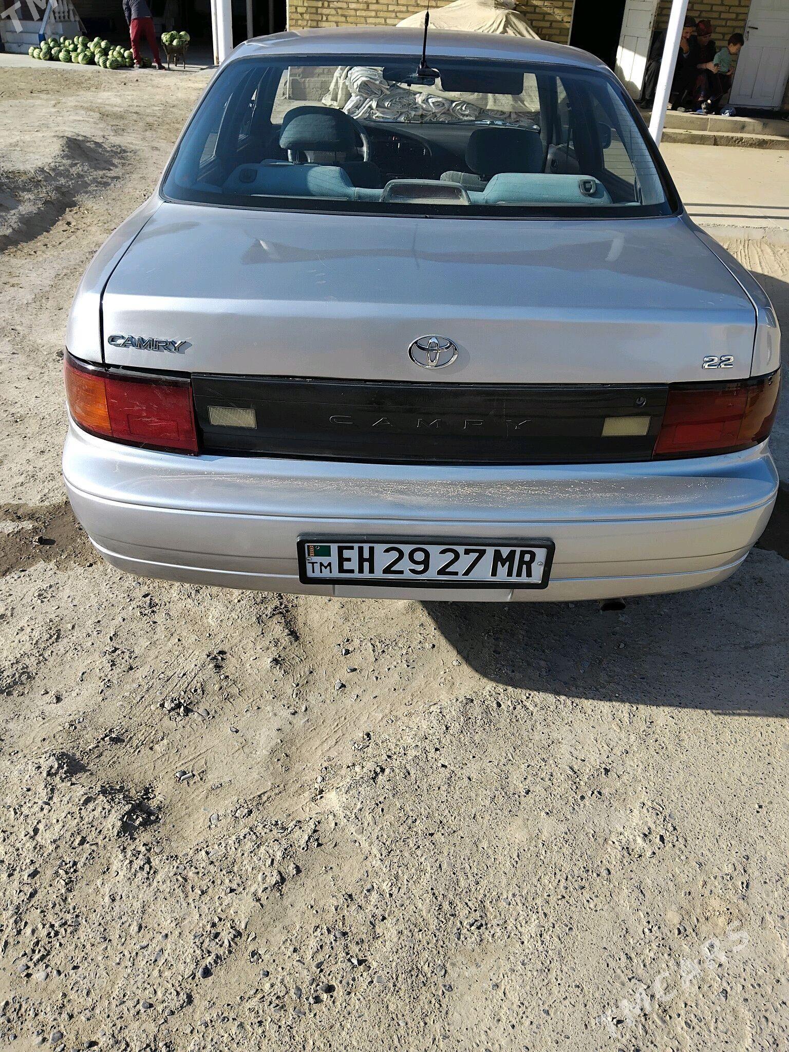 Toyota Camry 1992 - 72 000 TMT - Векильбазар - img 2