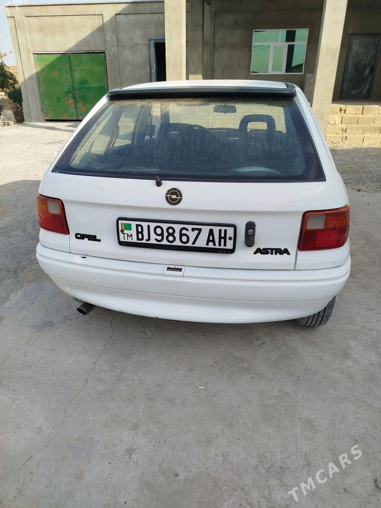 Opel Astra 1993 - 36 000 TMT - Кака - img 3