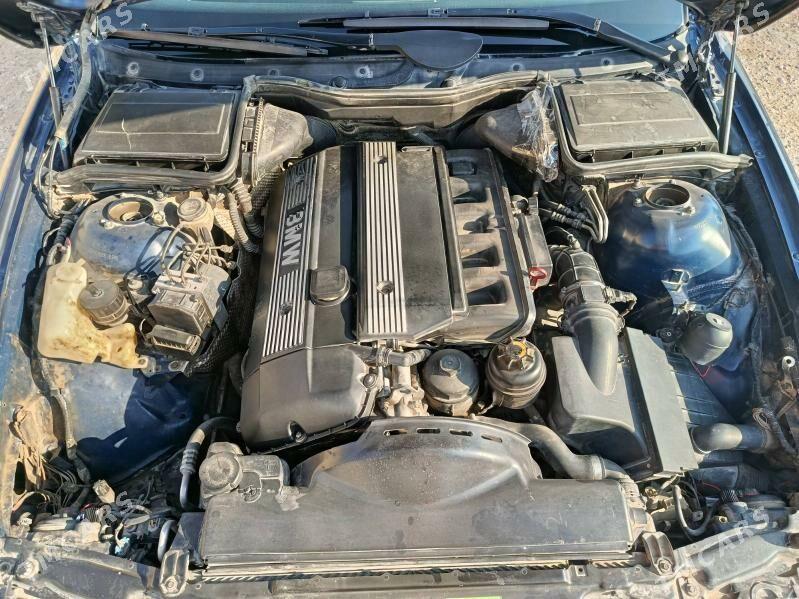 BMW E39 1999 - 100 000 TMT - Балканабат - img 8