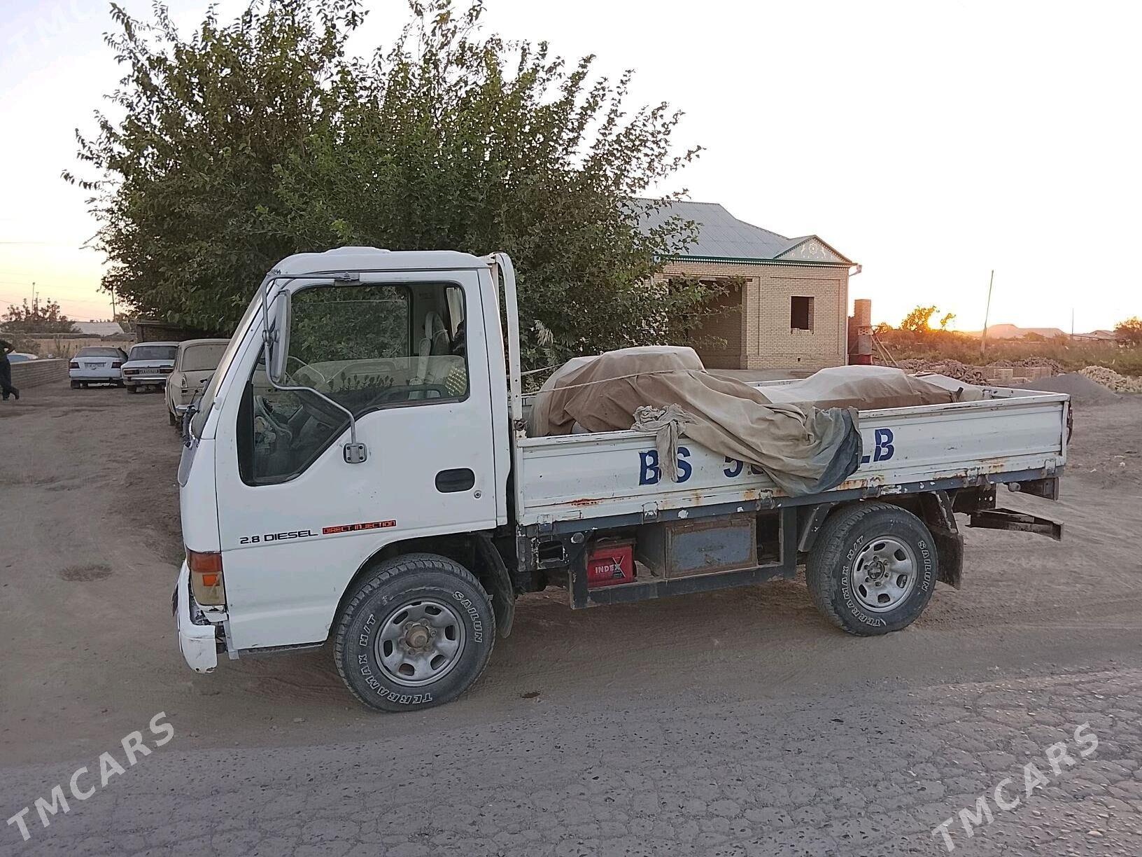 Isuzu Elf 1999 - 95 000 TMT - Керки - img 2