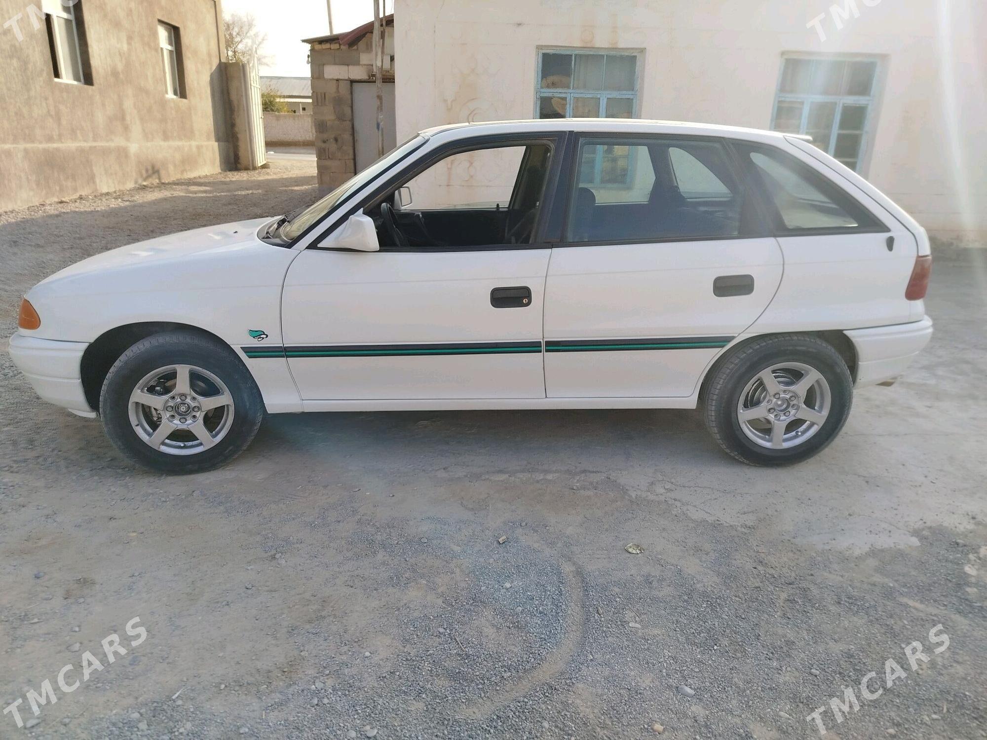 Opel Astra 1993 - 36 000 TMT - Кака - img 4