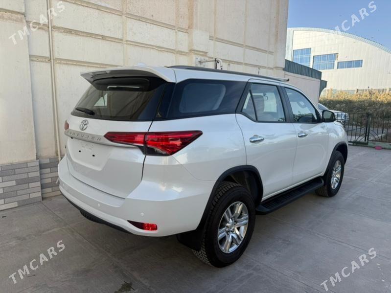 Toyota Fortuner 2025 - 690 000 TMT - Туркменабат - img 3