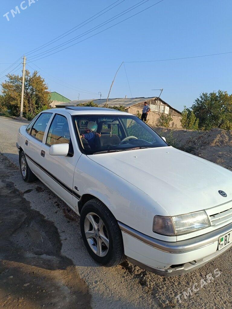 Opel Vectra 1990 - 38 000 TMT - Фарап - img 8
