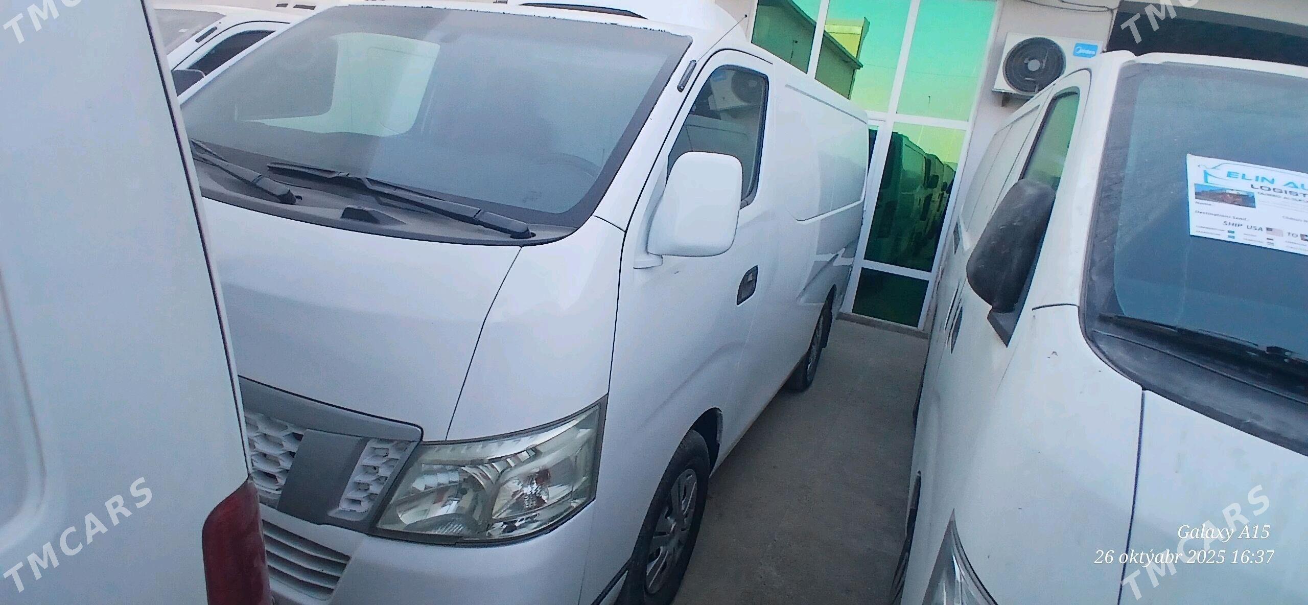 Nissan Urvan 2014 - 260 000 TMT - Mary - img 2