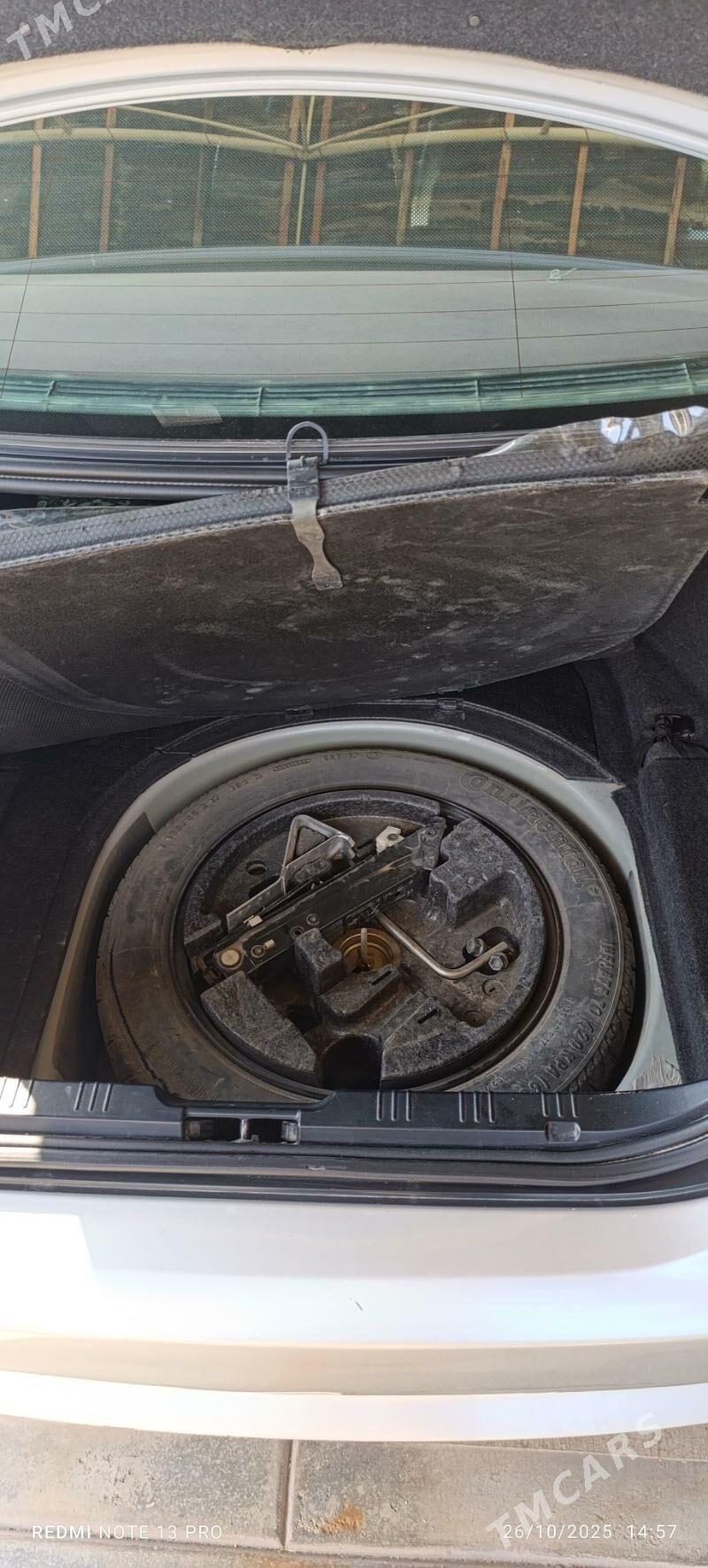 BMW E60 2003 - 155 000 TMT - Балканабат - img 9