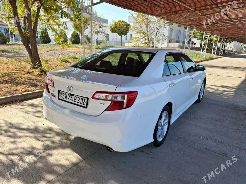 Toyota Camry 2012 - 230 000 TMT - Дашогуз - img 4