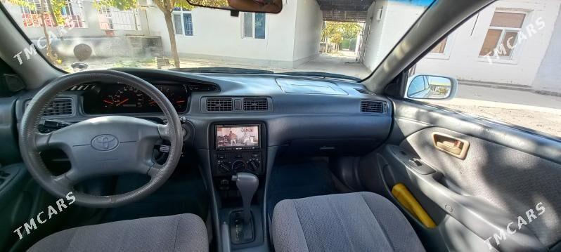 Toyota Camry 2000 - 145 000 TMT - Теджен - img 2