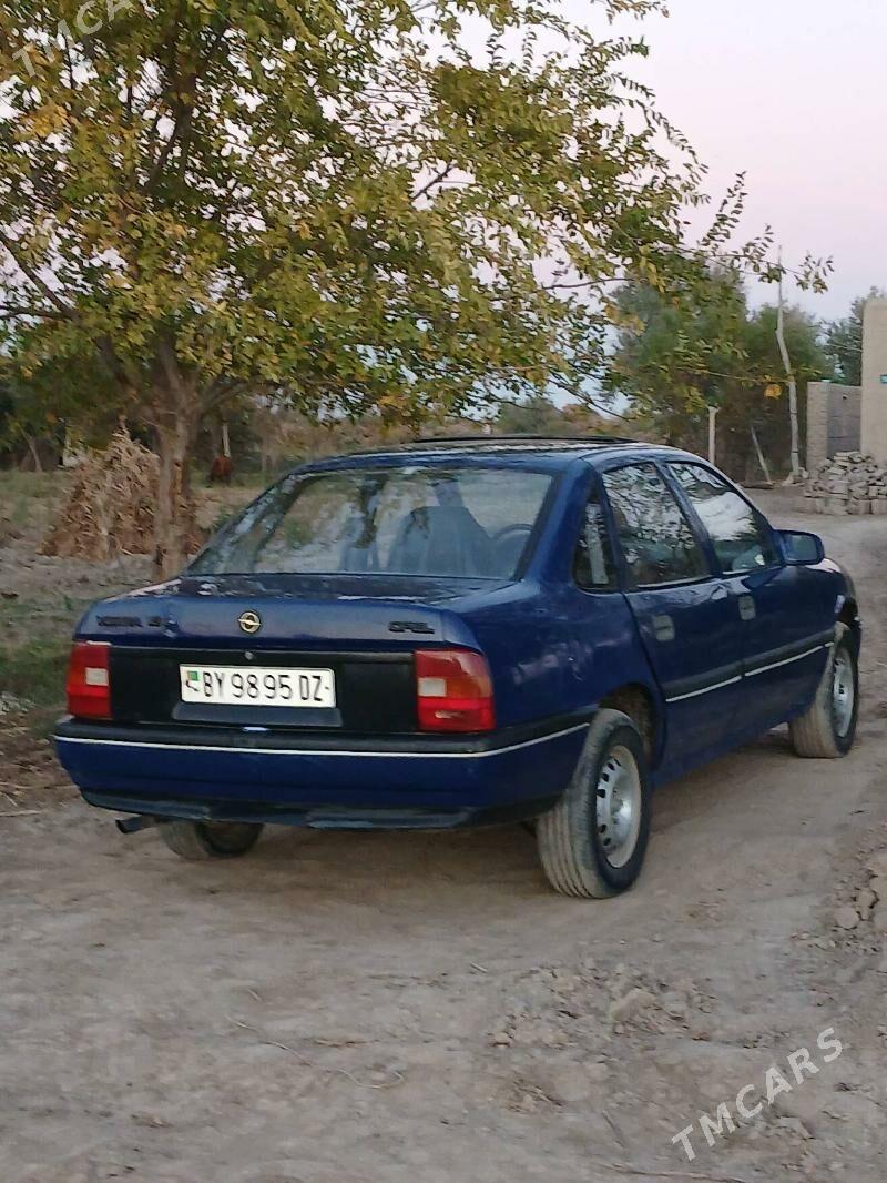 Opel Vectra 1990 - 20 000 TMT - етр. Туркменбаши - img 5