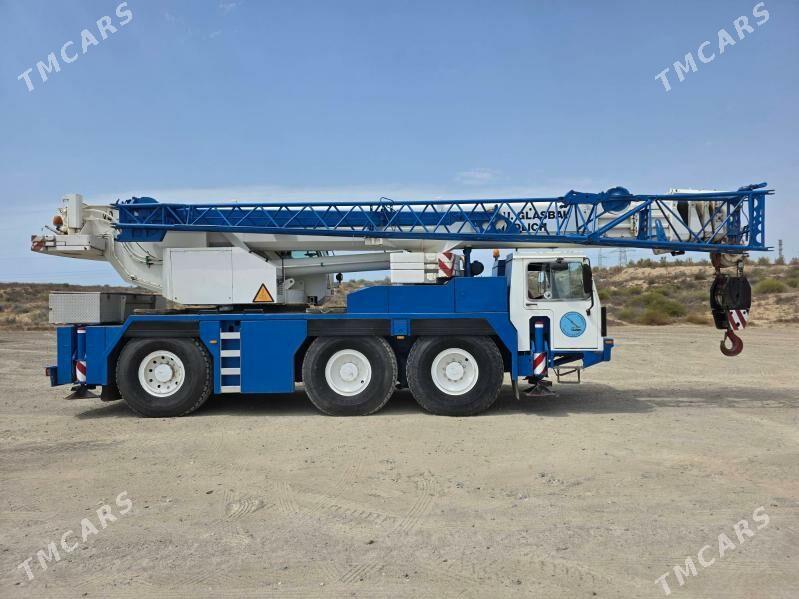 Liebherr LTM 2000 - 2 000 000 TMT - Türkmenbaşy - img 1