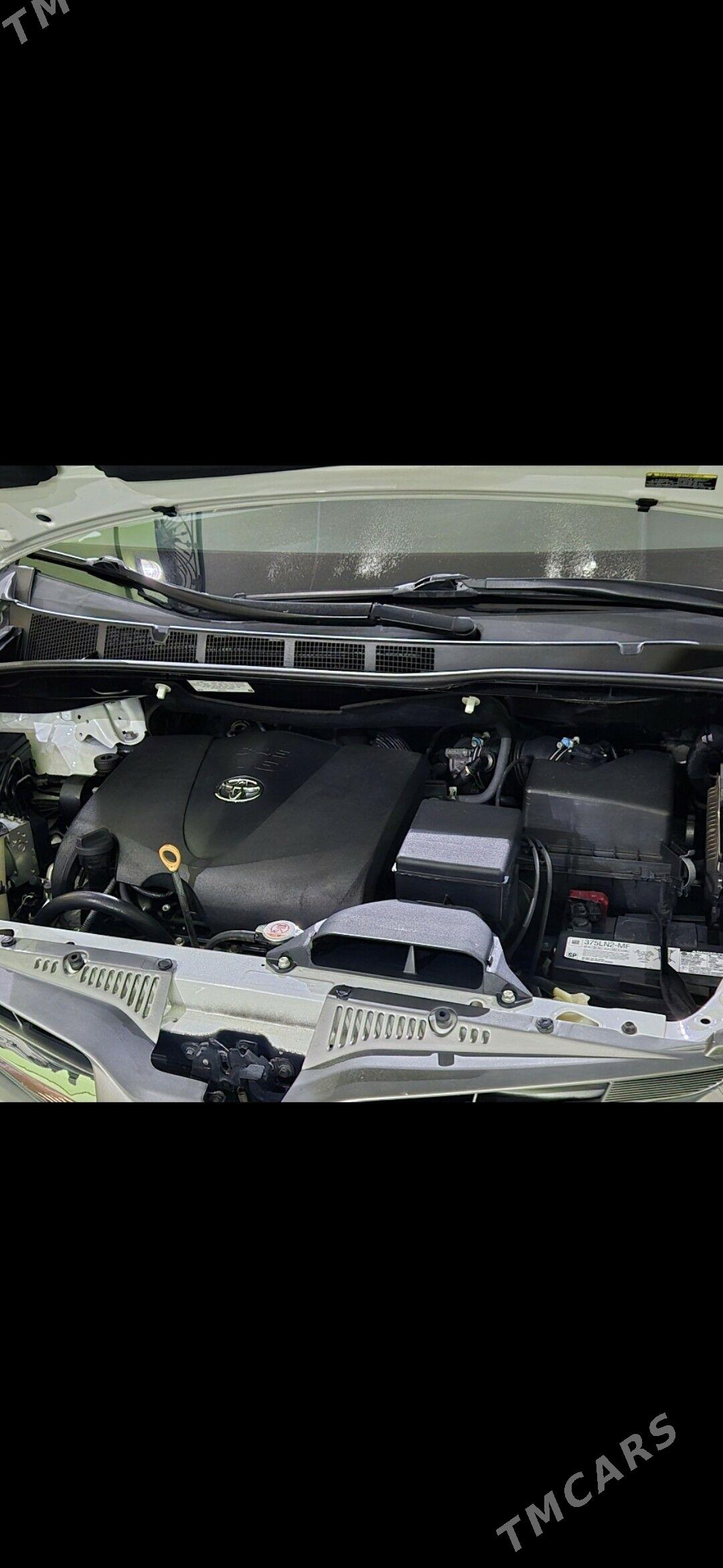 Toyota Sienna 2020 - 650 000 TMT - Ашхабад - img 8