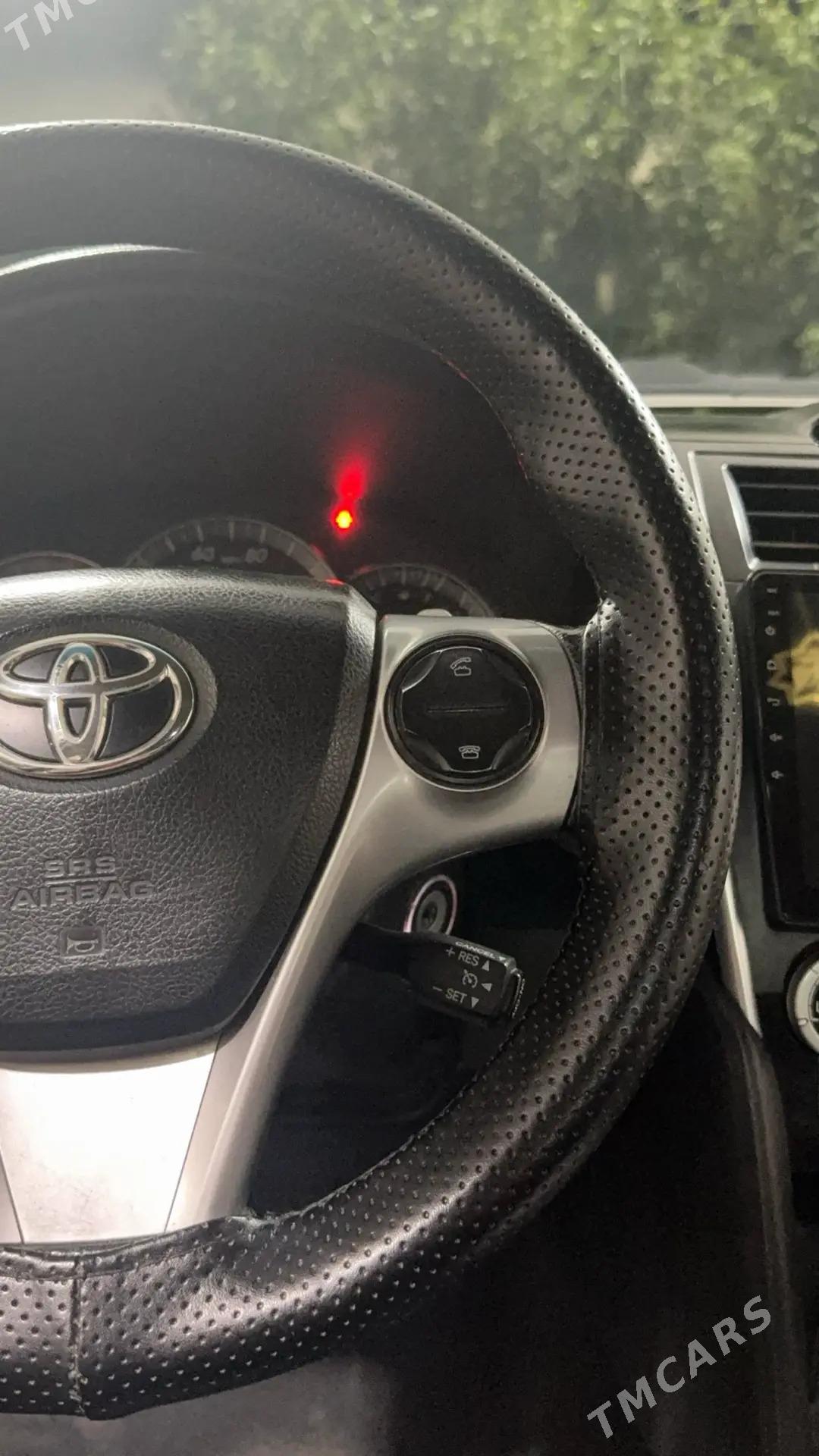 Toyota Camry 2012 - 225 000 TMT - Дашогуз - img 9