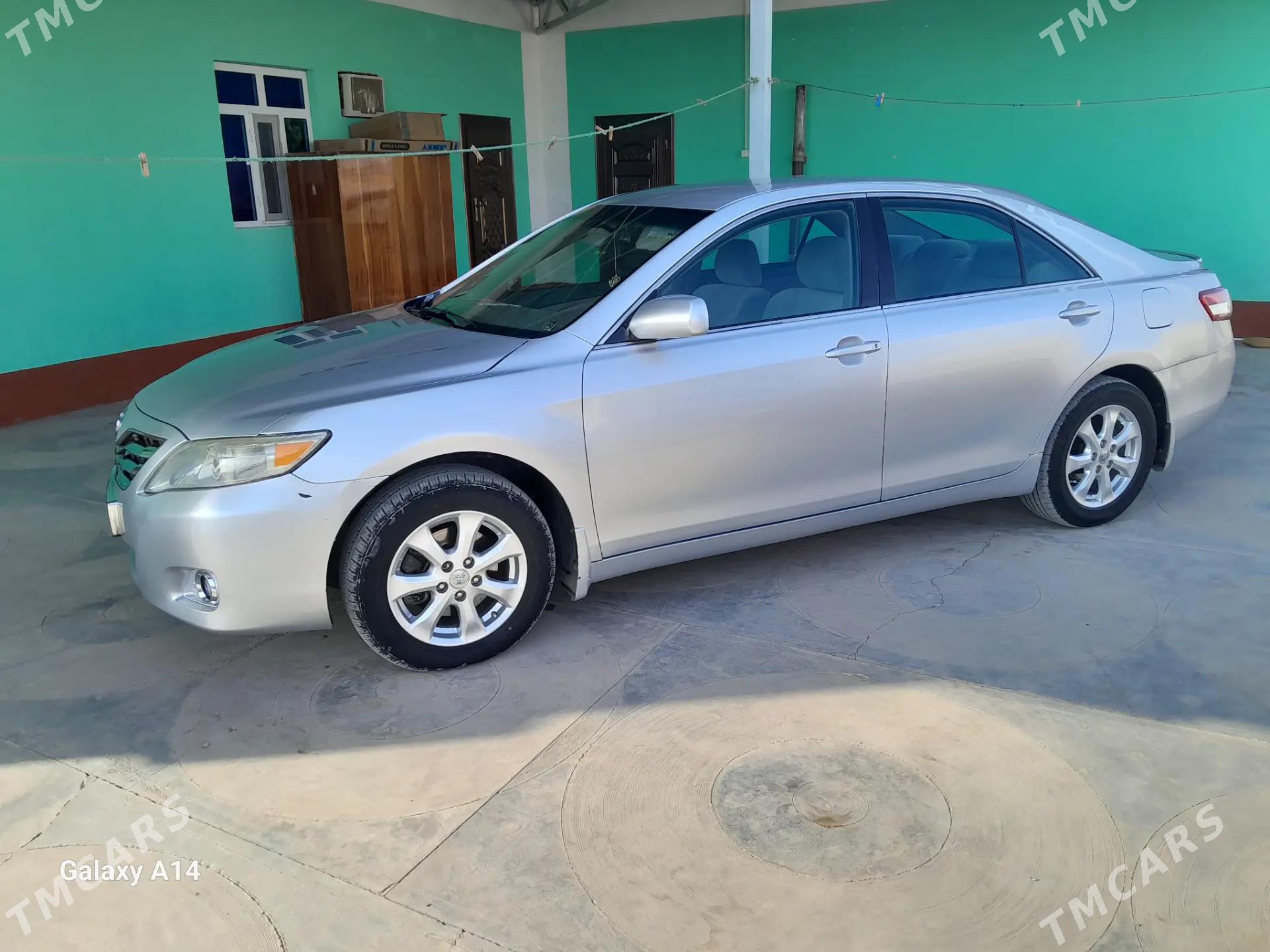 Toyota Camry 2010 - 195 000 TMT - Sarahs - img 1