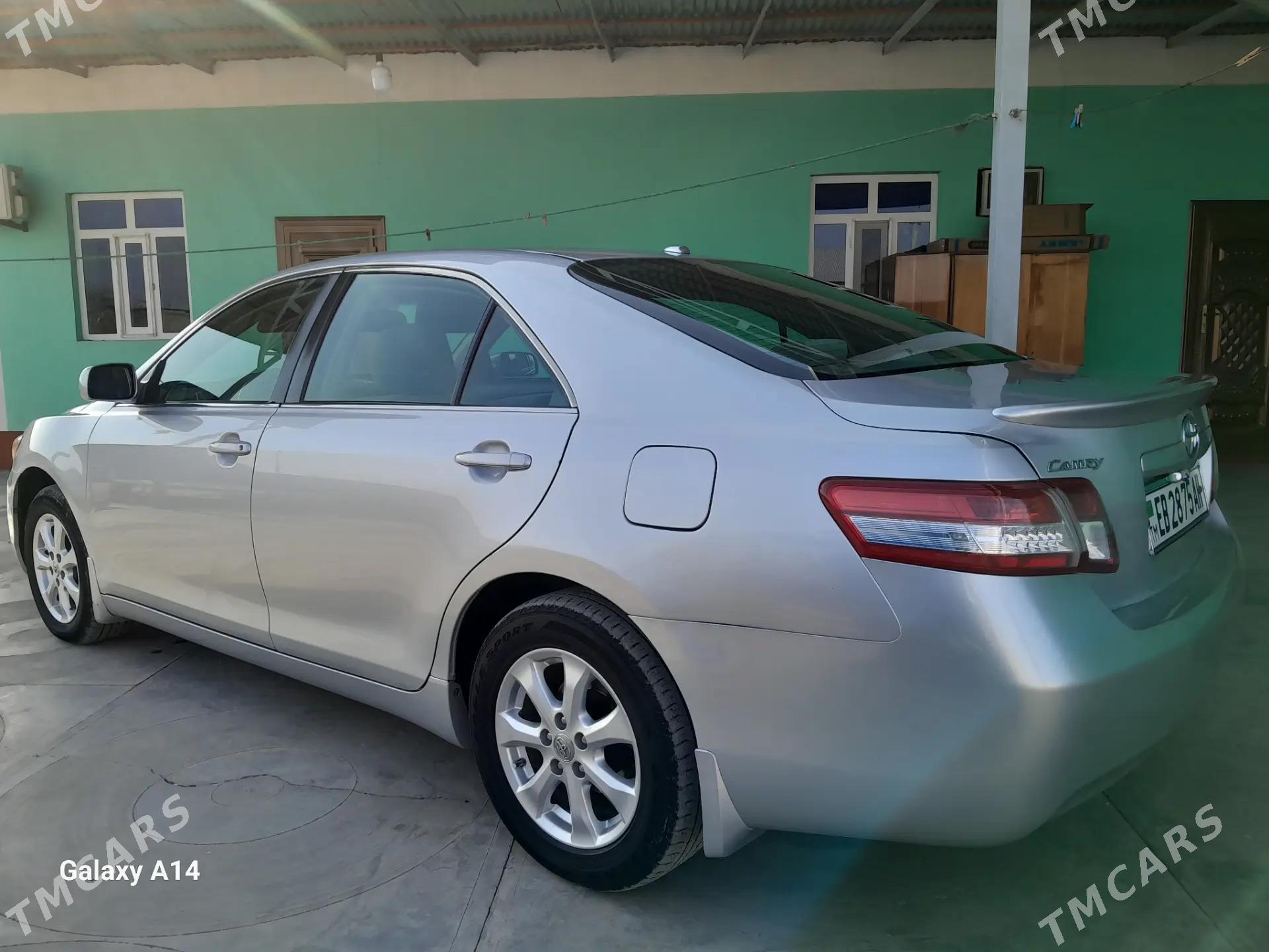 Toyota Camry 2010 - 195 000 TMT - Sarahs - img 4