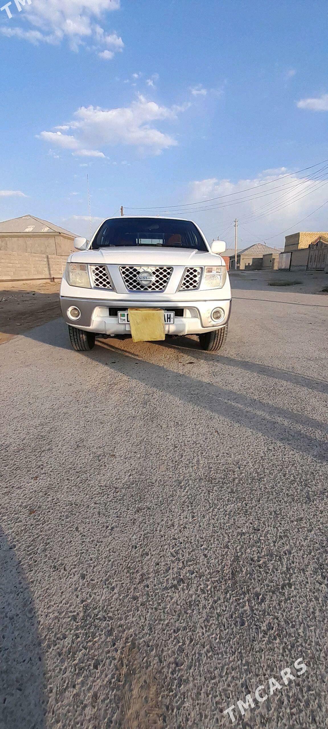 Nissan Navara 2014 - 210 000 TMT - Bäherden - img 3