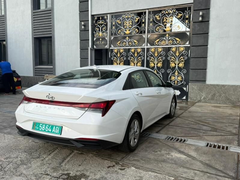 Hyundai Elantra 2021 - 205 000 TMT - Aşgabat - img 4