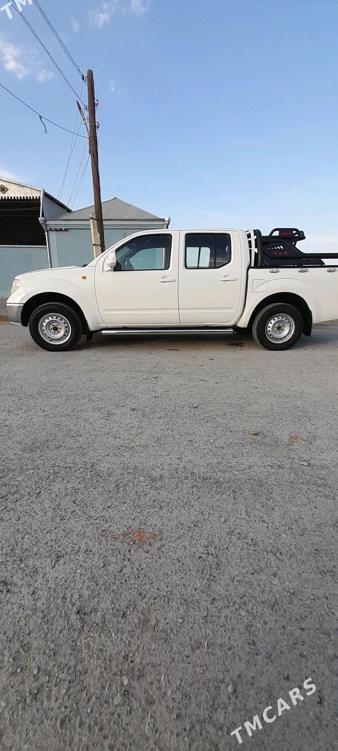 Nissan Navara 2014 - 210 000 TMT - Bäherden - img 6