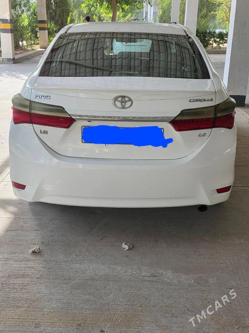 Toyota Corolla 2018 - 195 000 TMT - Кëши - img 2