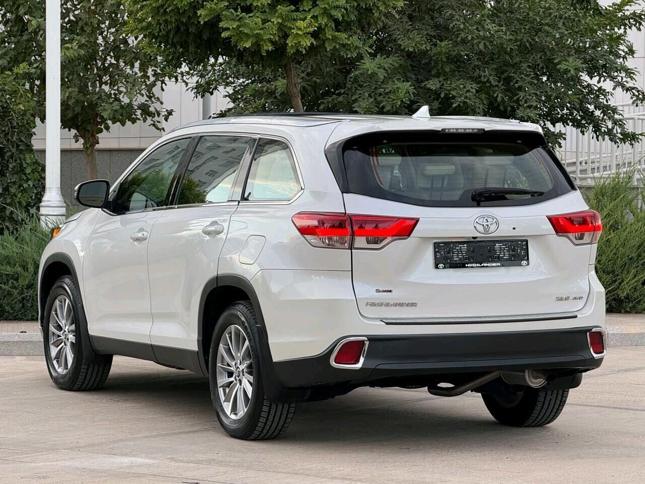 Toyota Highlander 2019 - 515 000 TMT - Ашхабад - img 6