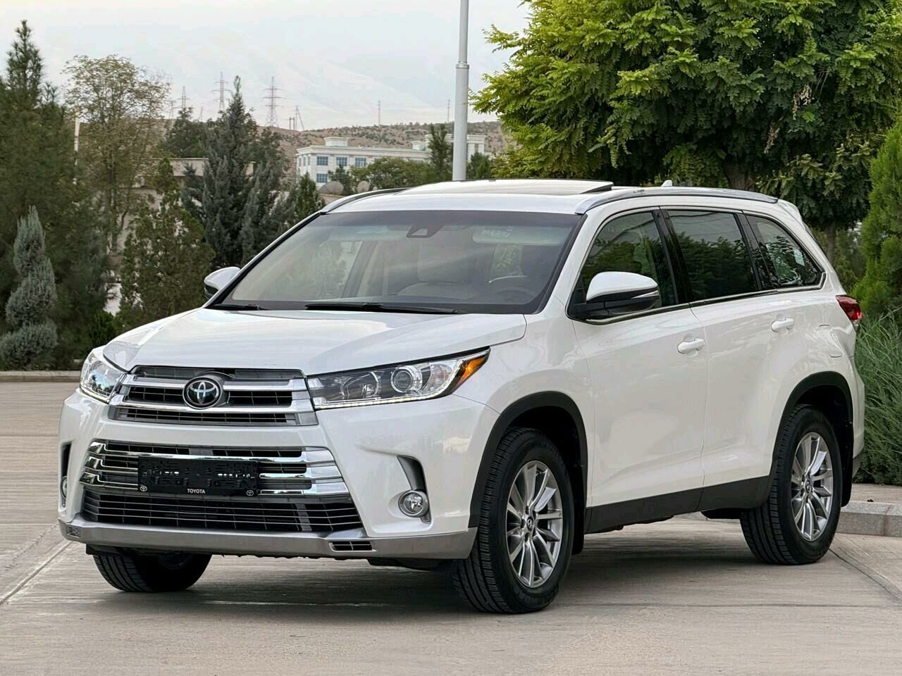 Toyota Highlander 2019 - 515 000 TMT - Ашхабад - img 4
