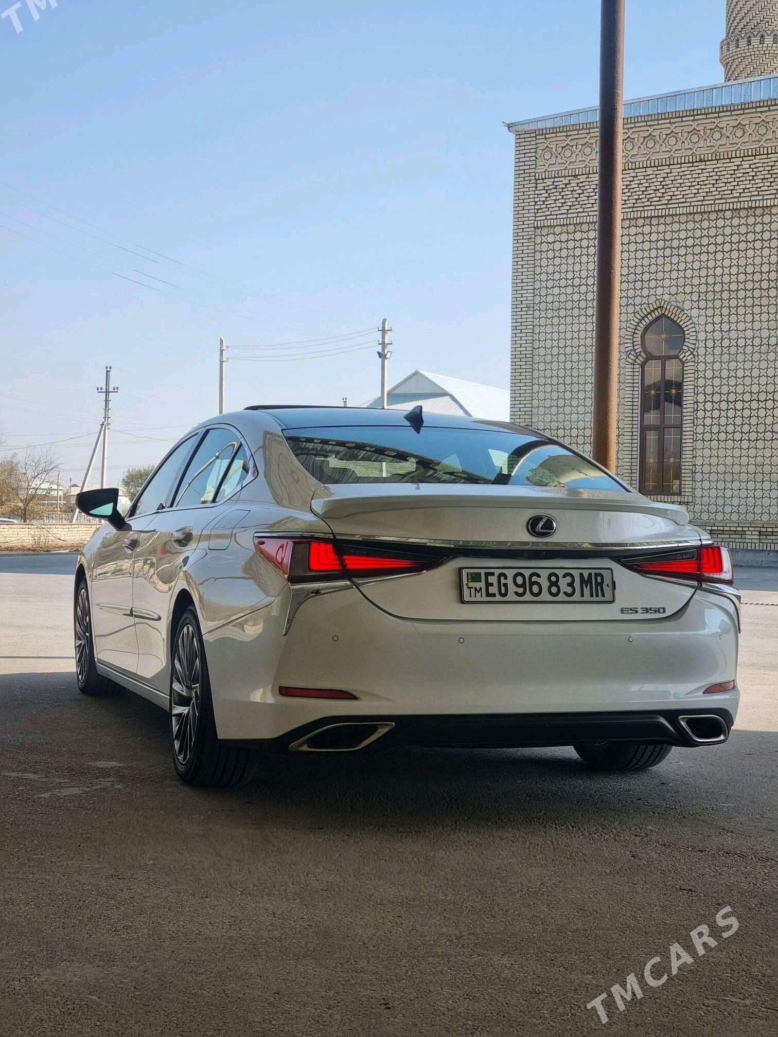 Lexus ES 350 2019 - 640 000 TMT - Мары - img 4