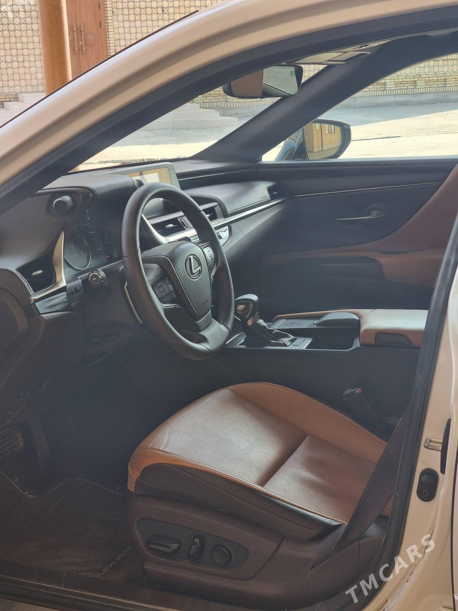 Lexus ES 350 2019 - 640 000 TMT - Мары - img 5