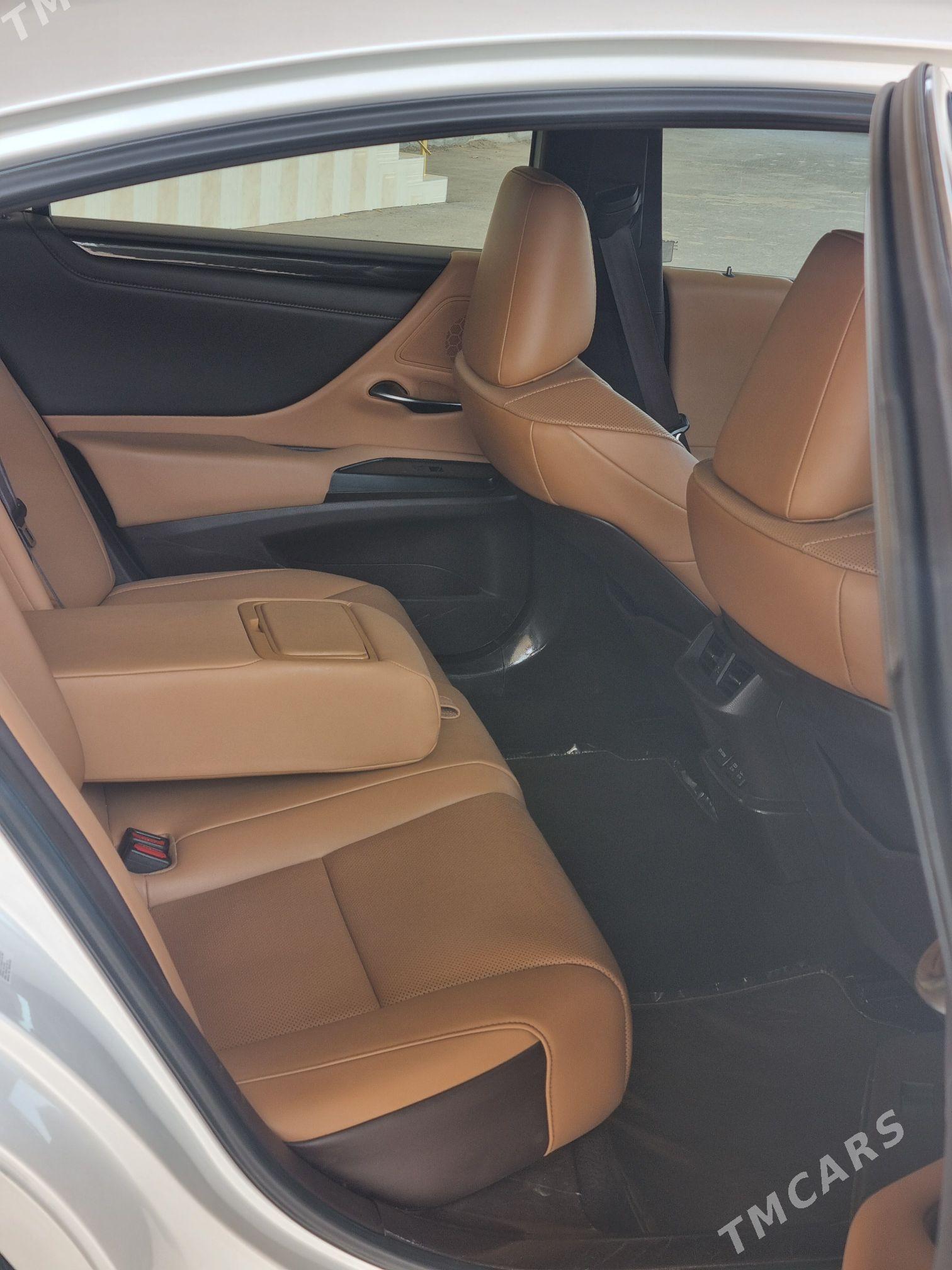 Lexus ES 350 2019 - 640 000 TMT - Мары - img 8