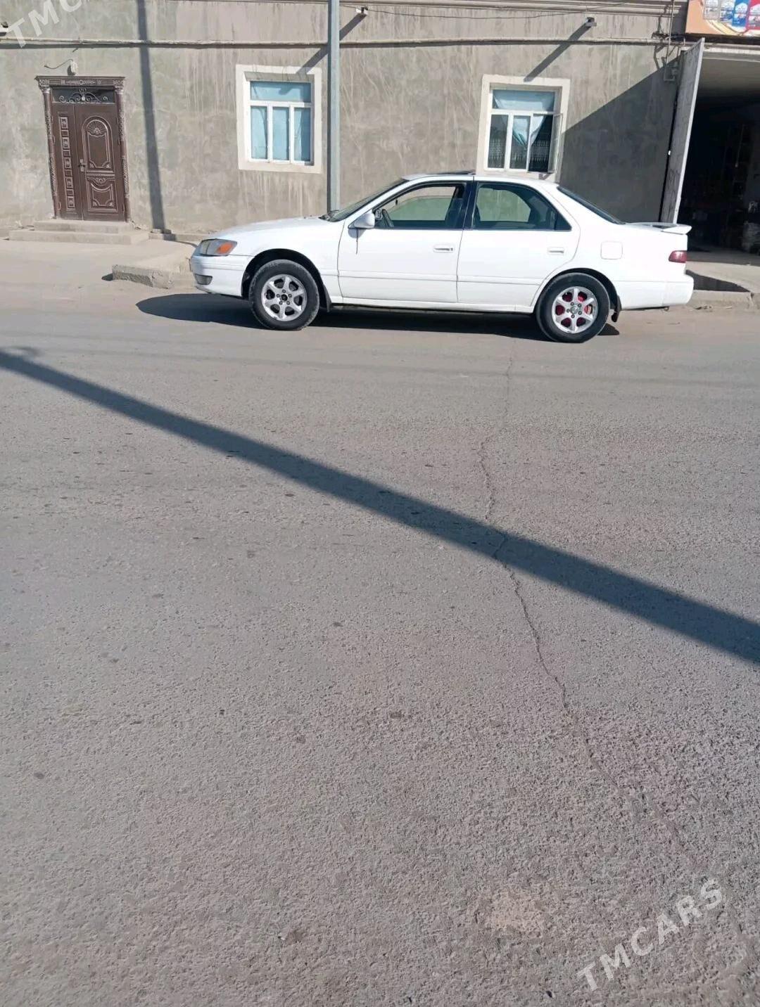 Toyota Camry 2001 - 135 000 TMT - Köneürgenç - img 8