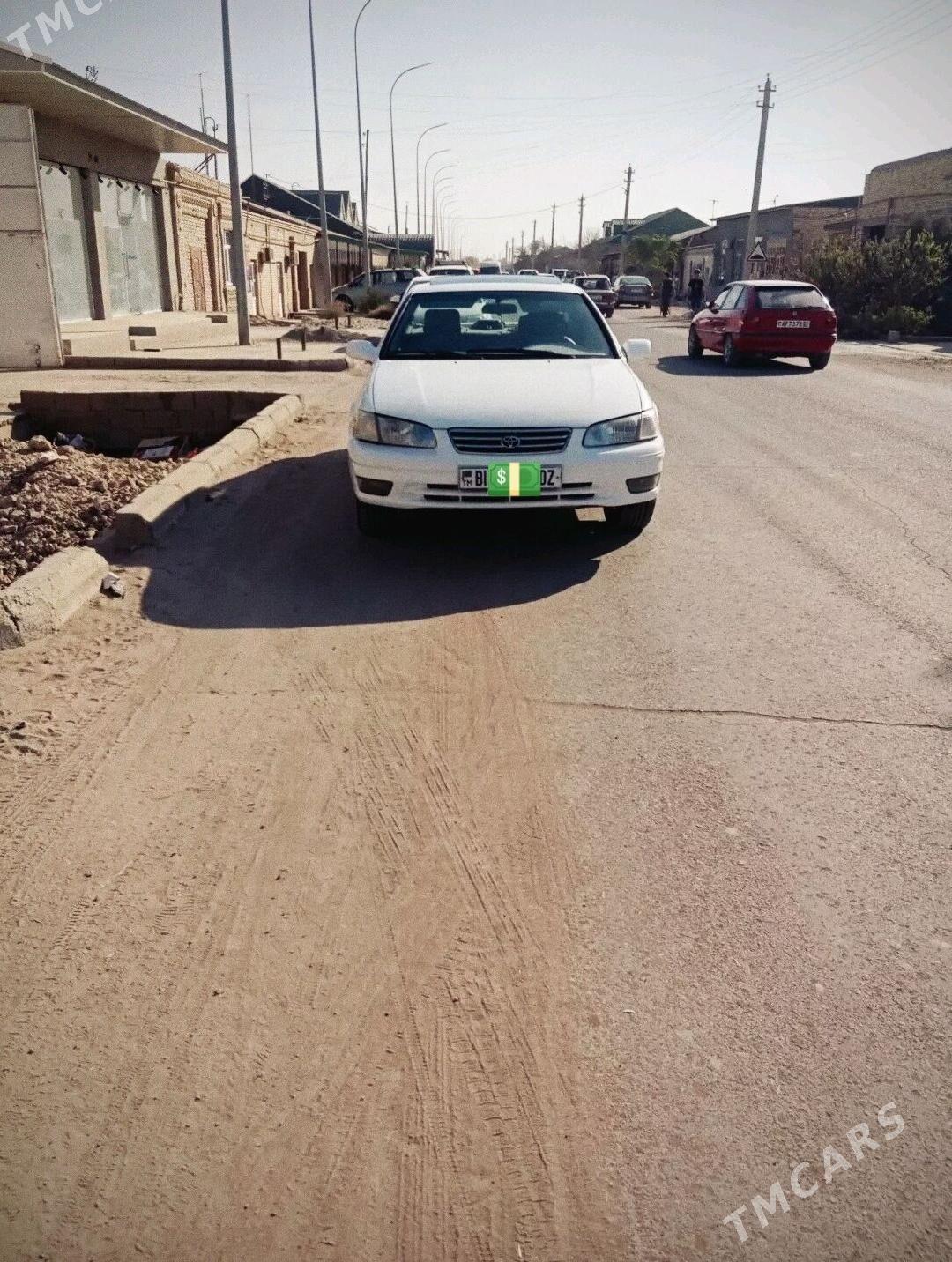 Toyota Camry 2001 - 135 000 TMT - Köneürgenç - img 3