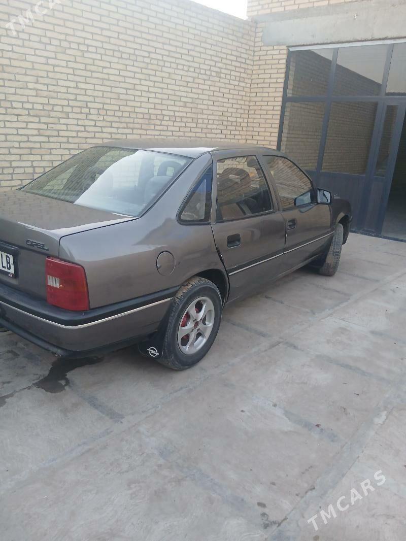 Opel Vectra 1991 - 32 000 TMT - Sakar - img 6